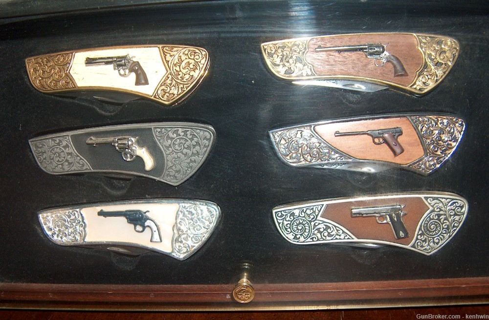 Franklin Mint, COLT Knives, in Display Cases-img-2