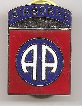 Vintage US Army 82nd Airborne Assault Division "AA" NOS DI Crest Hat Pin-img-0
