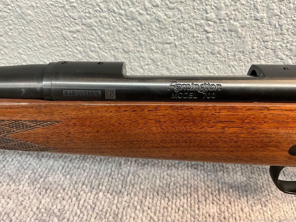 Remington 700 BDL- R25793 - Rifle Sights - Walnut Stock-Hinged Floor- 18361-img-7