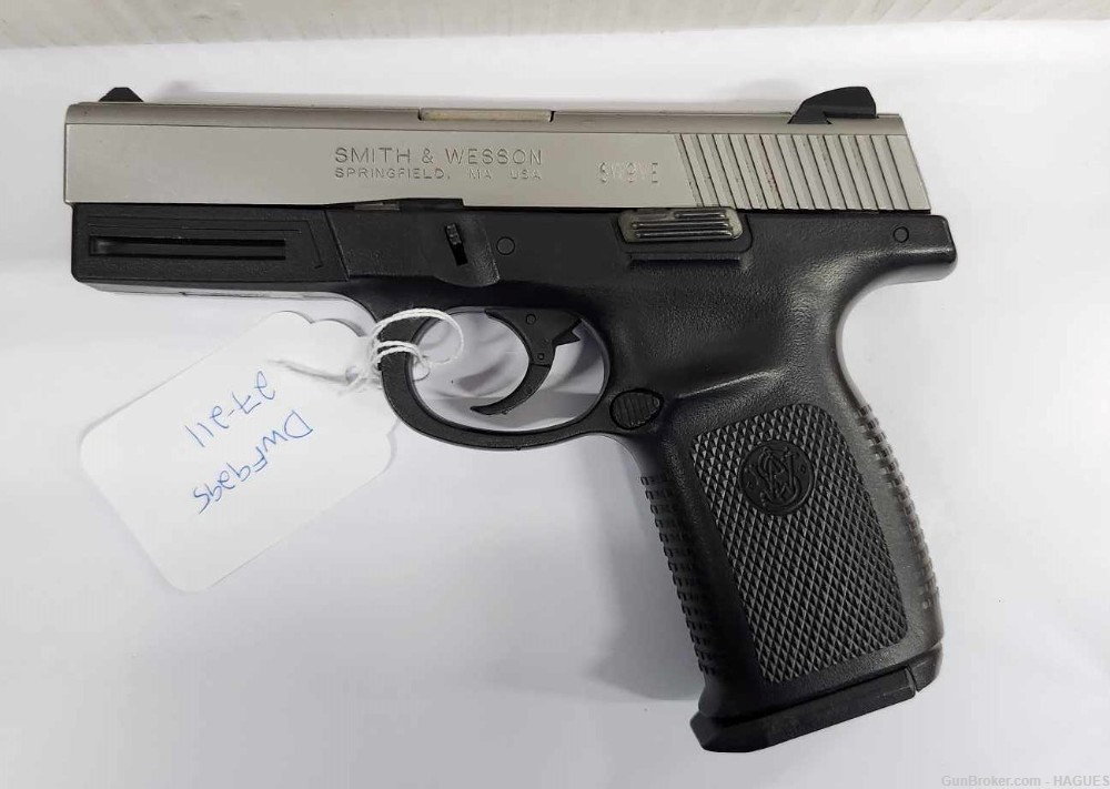 Pre Owned Smith & Wesson SW9VE 9mm Semi Auto Pistol -img-2