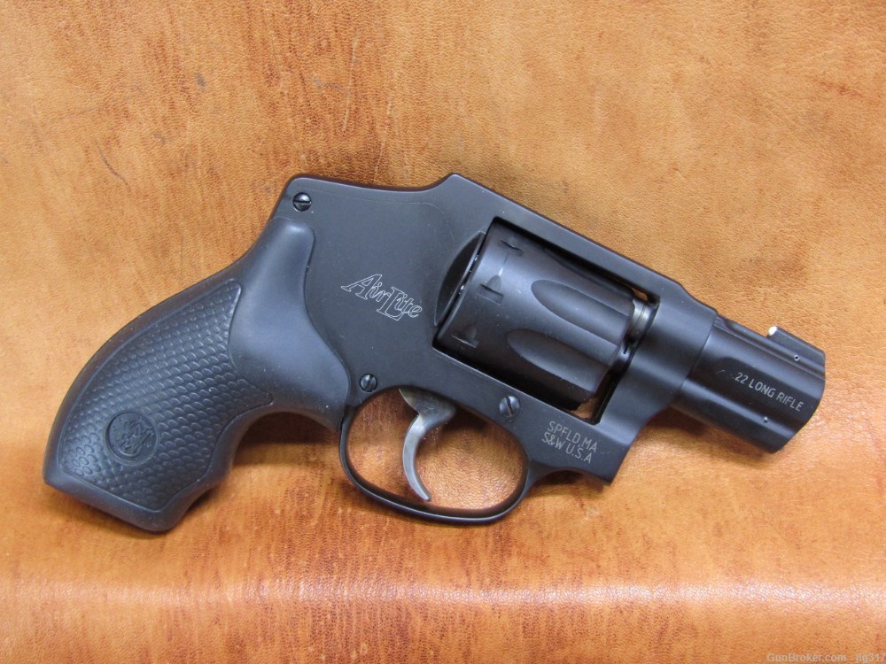 Smith & Wesson Model 43C 22LR 8 Shot Double Action Revolver Like New 103043-img-1