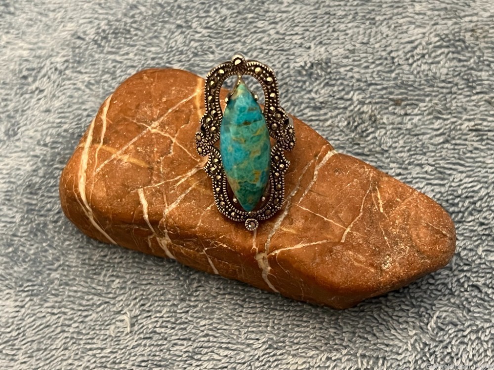 VINTAGE STERLING SILVER MARCASITE TURQUOISE RING, 11 GRAMS-img-0
