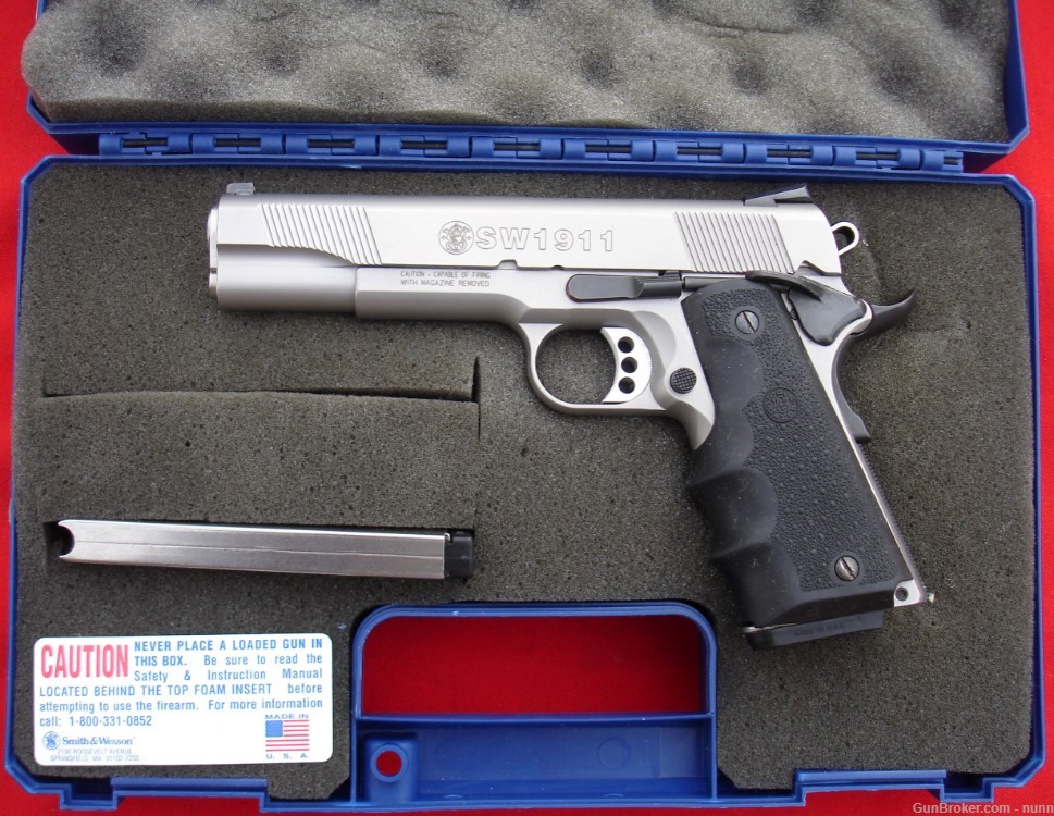 Smith & Wesson SW1911 .45 ACP, TWO Magazines, Two Grips, In Box GA-img-0