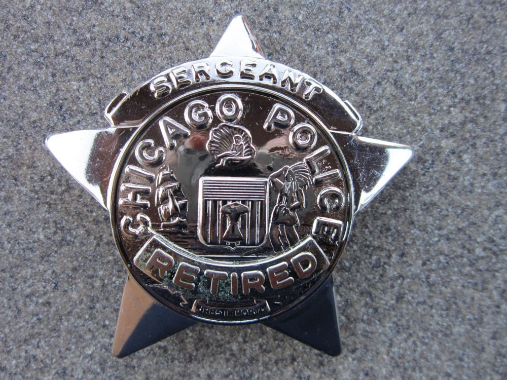 Chicago Police Sergeant Retired old style badge obsolete-img-0