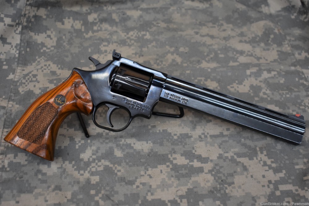 Dan Wesson Arms Model 15-2 Pistol Pac in 357mag - 5 barrels blued-img-1