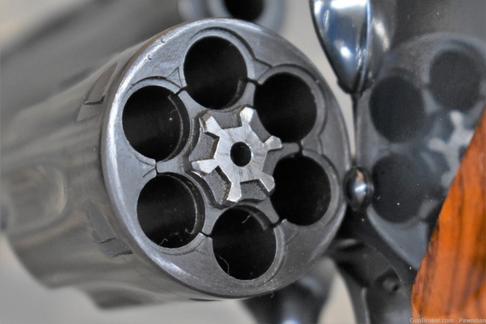 Dan Wesson Arms Model 15-2 Pistol Pac in 357mag - 5 barrels blued-img-8