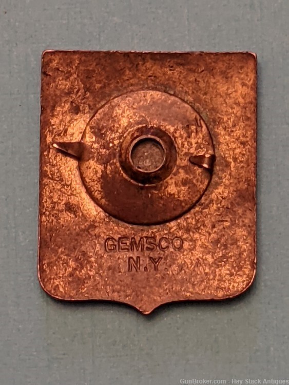 WW2 WWII Unknown Distinguished Unit DUI DI Crest pin Gemsco screw back-img-3