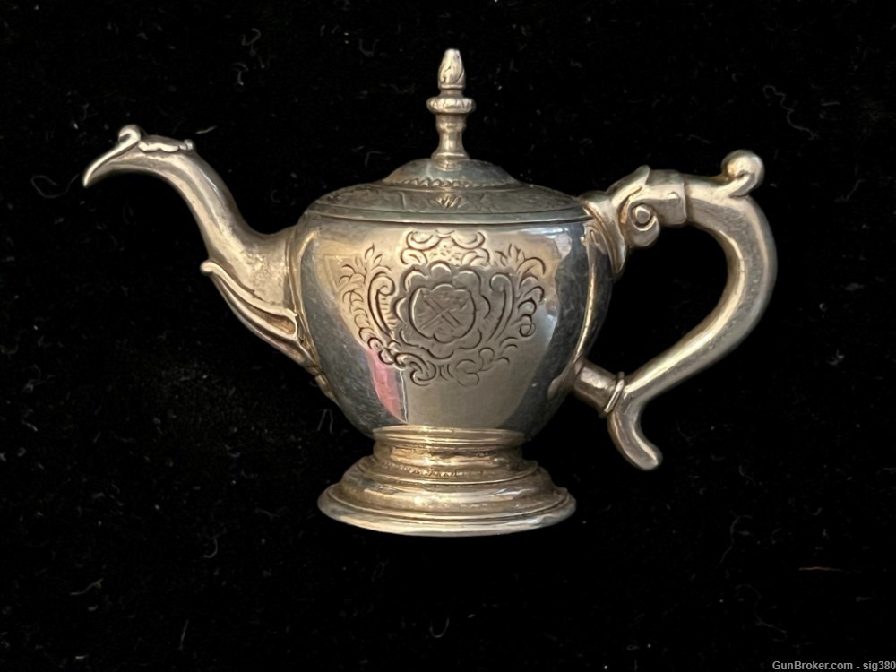 VINTAGE MPZ STERLING SILVER TEAPOT PIN / 20GR  BOUGHT AT ESTATE  VERY NICE -img-0