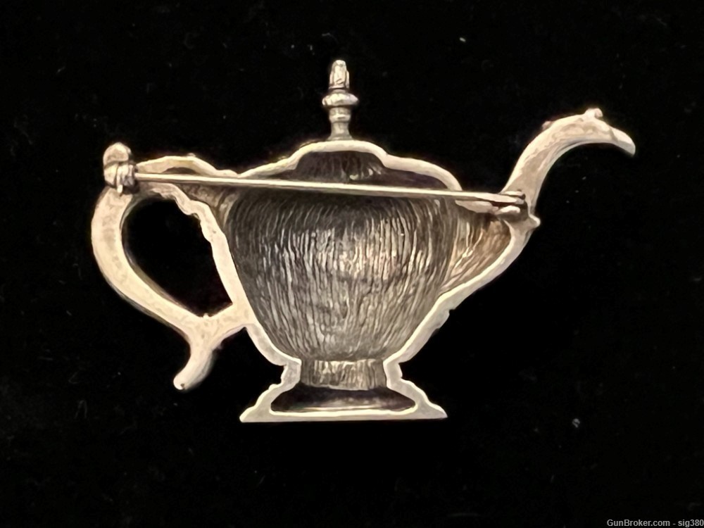 VINTAGE MPZ STERLING SILVER TEAPOT PIN / 20GR  BOUGHT AT ESTATE  VERY NICE -img-1