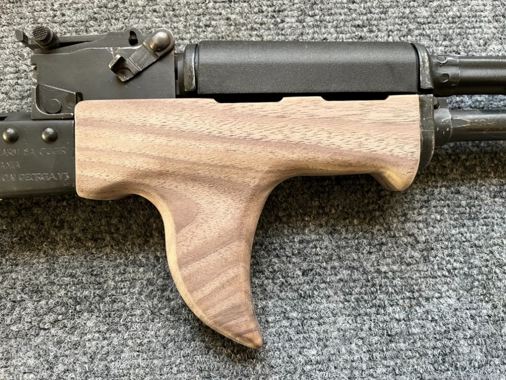 High Quality Custom Walnut Sharkfin Style Wood Hand Guard AK47 WASR MAK90-img-0