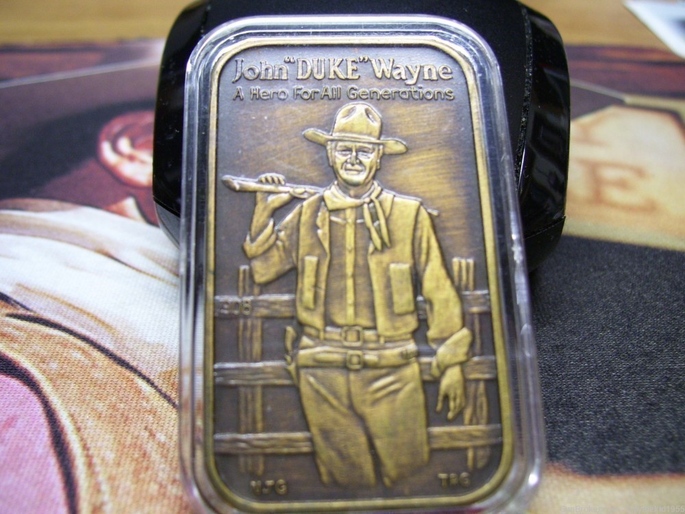 John Wayne Collector's Bronze-img-5