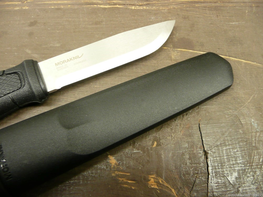 Mora Garberg Stainless Steel Fixed blade Knife w/scabbard, NIB-img-5