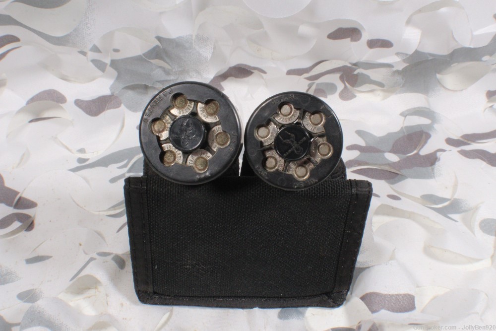 Two Safariland Speed Loaders JFS with 12 Rounds Winchester .38 and Case-img-3