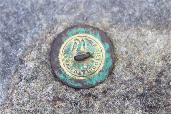 Excavated Early 1800's Standard Colour Button-img-1