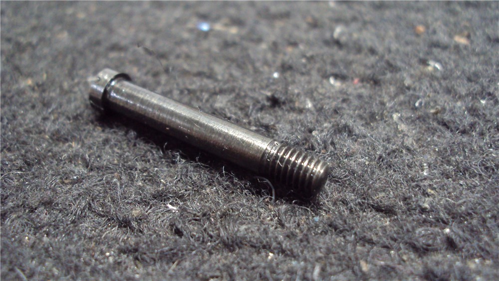 Antique 1895 Marlin Carrier Screw-img-1