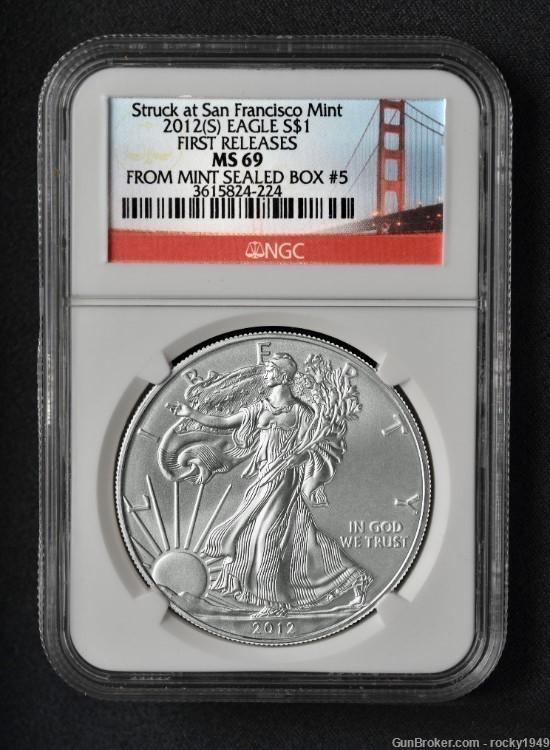 A RARE and unique set of 2012 Silver Eagles - FIRST DAY STRIKES -img-1
