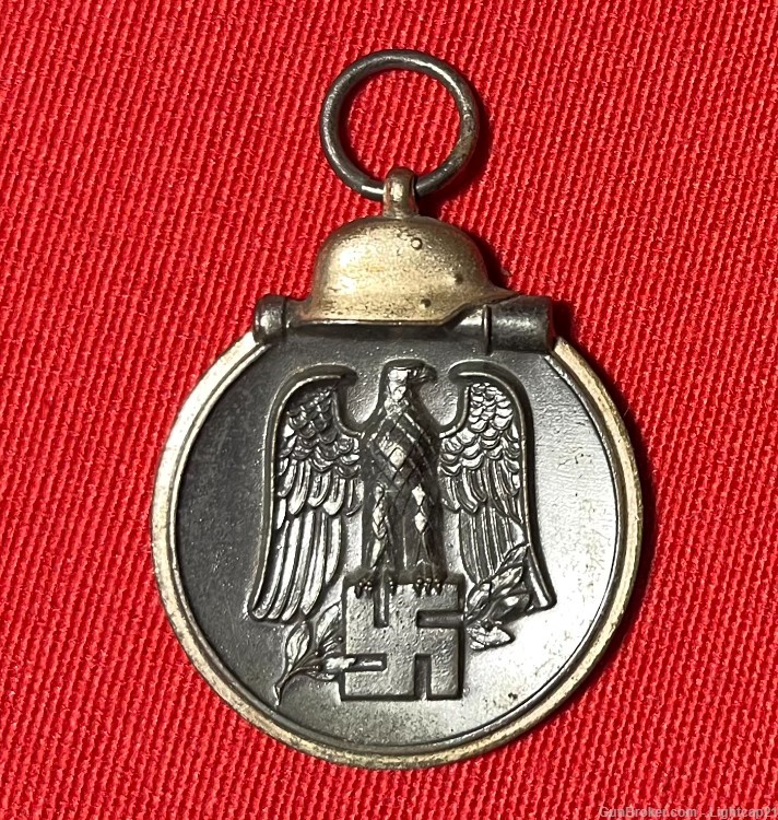 Original WWII German Russian Front Medal-img-3