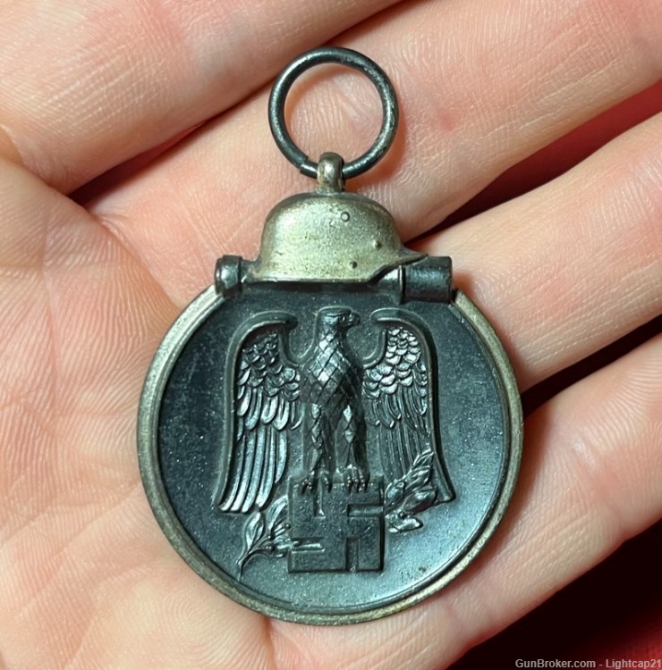 Original WWII German Russian Front Medal-img-1