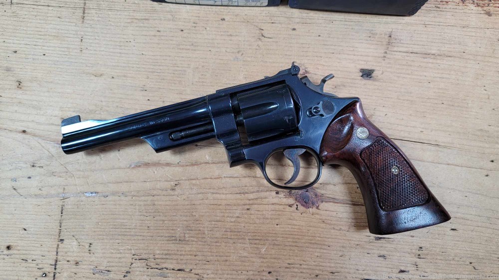 Smith & Wesson 27-2 Revolver .357 Magnum with original grips-img-2