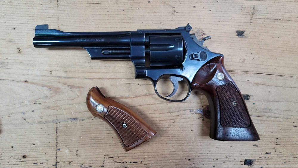 Smith & Wesson 27-2 Revolver .357 Magnum with original grips-img-1