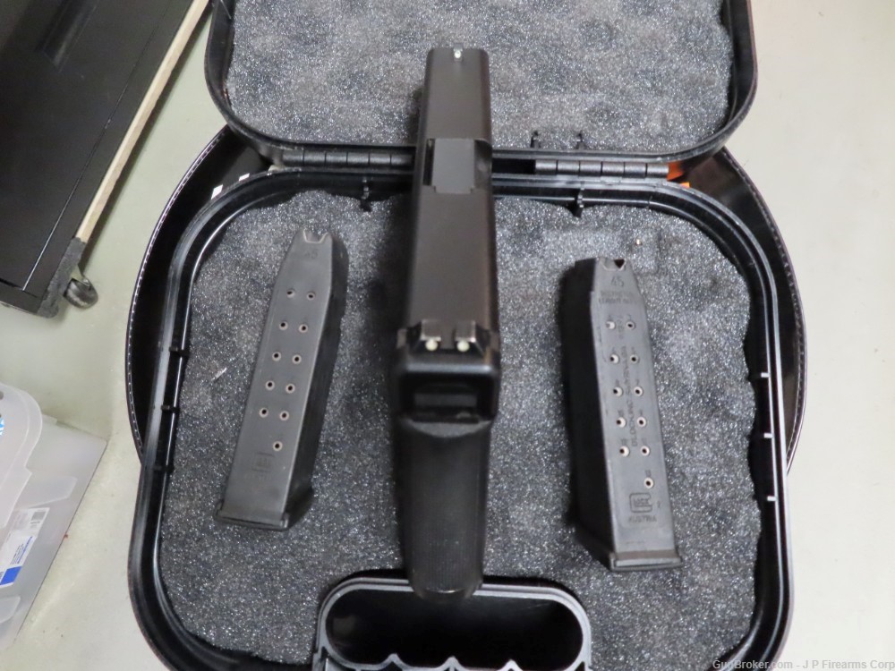 POLICE TRADE GLOCK 21SF RTF WITH THREE MAGAZINES PRICE INCLUDES SHIPPING!-img-2