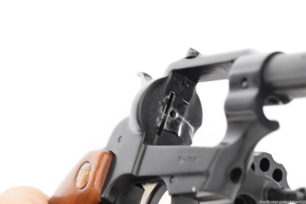 High Standard W-105 HOMBRE .22 LR 9 shot revolver EXCELLENT SHAPE! C&R OK-img-17