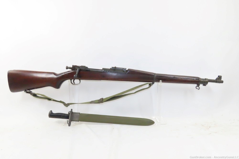 WORLD WAR II U.S. Remington M1903 BOLT ACTION C&R Rifle BAYONET & SCABBARD -img-1