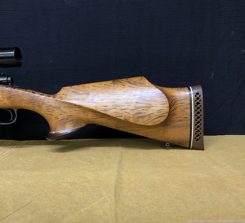 Winchester Model 70 Featherweight .243 WIN 22" Barrel Custom Stock-img-4