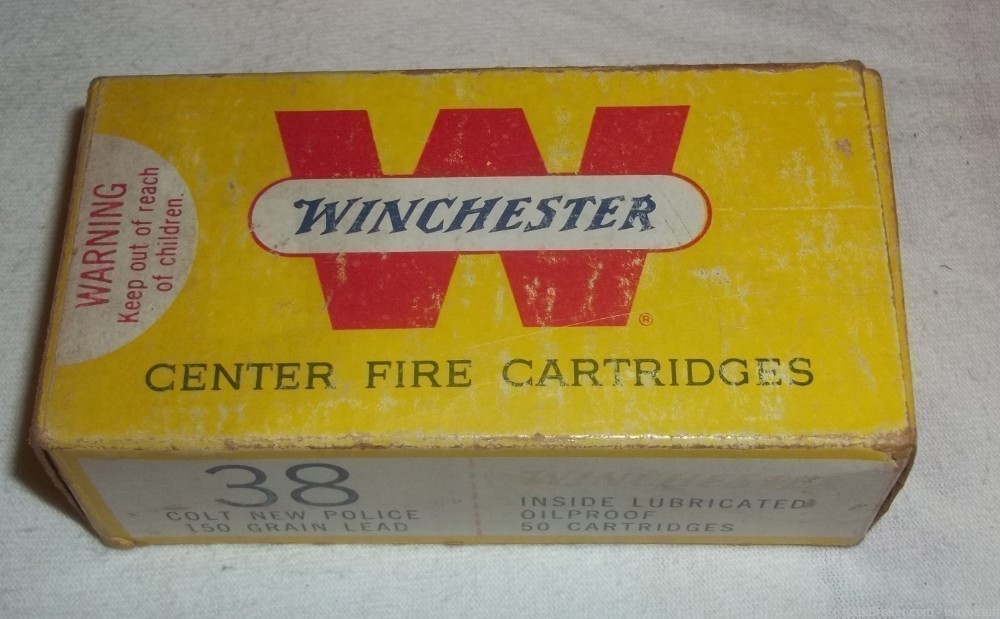 Vintage Winchester 38 COLT NEW POLICE 150gr Lead Cartridges 31 rds ammo-img-0