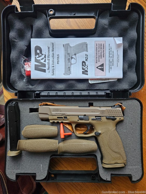 Smith and Wesson M&P 40 2.0 Full Size FDE with Thumb Safety-img-1