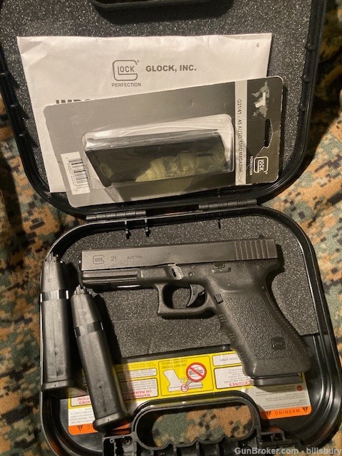GLOCK G21 21 45 Auto  3 13rd mags 3rd Gen -img-0