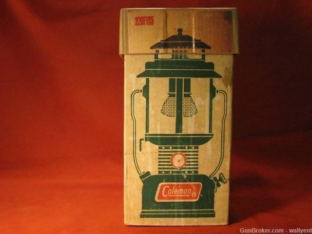 1970 Coleman Lantern 220F195 7-70 Sunshine of The Night Box Manual-img-14