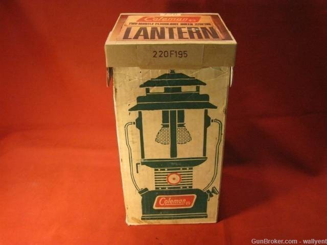 1970 Coleman Lantern 220F195 7-70 Sunshine of The Night Box Manual-img-12