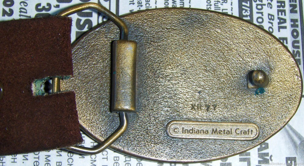 Winchester Deer Hunting Rifle 1970s Indiana Metal Craft Oval Belt Buckle + -img-3