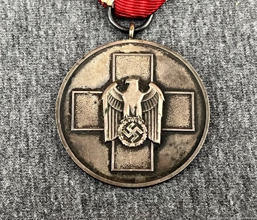 Original WWII German Social Welfare Medal w/ Award Certificate and Ribbon -img-6