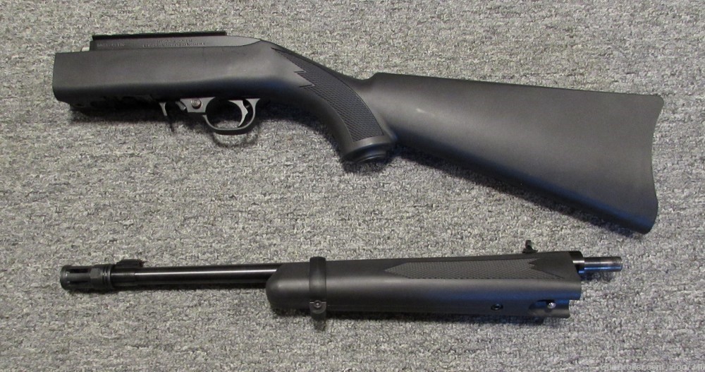 Ruger 10/22 Takedown semi auto 22 Long rifle carbine-img-9