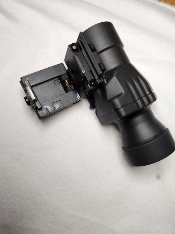 Early unmarked  magnifier ARMS flip mount-img-2
