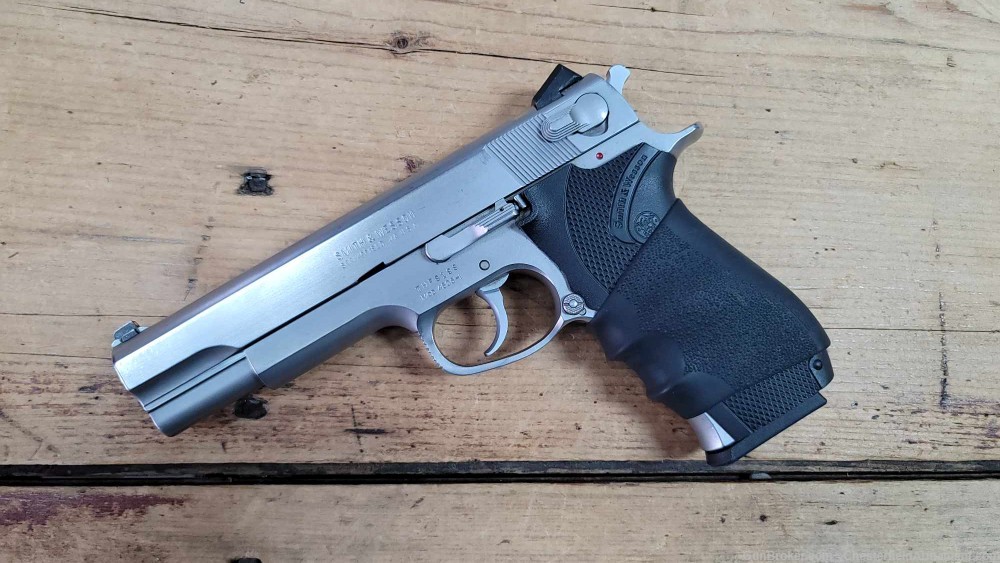 Smith & Wesson 4506-1 Double action pistol .45 caliber-img-2