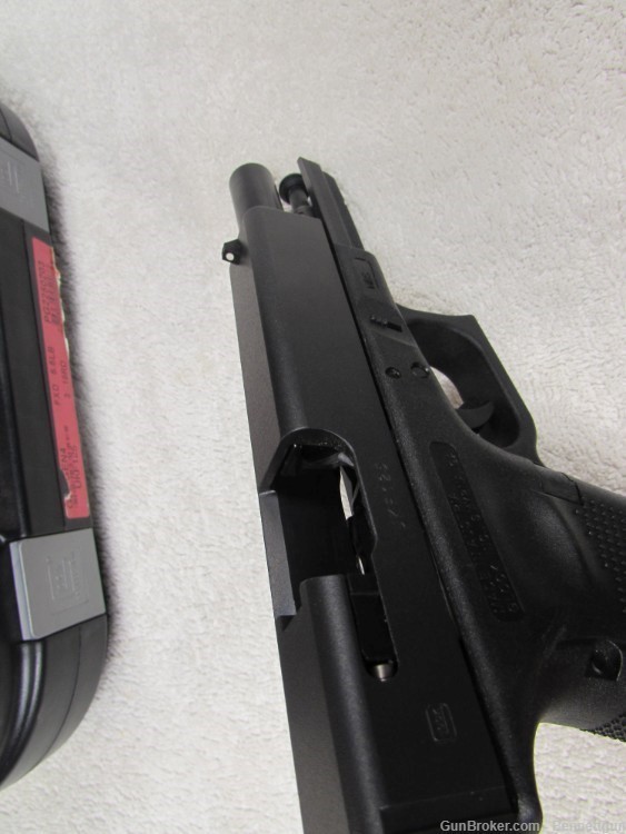 Glock G22 Gen3 40 S&W in box-img-18