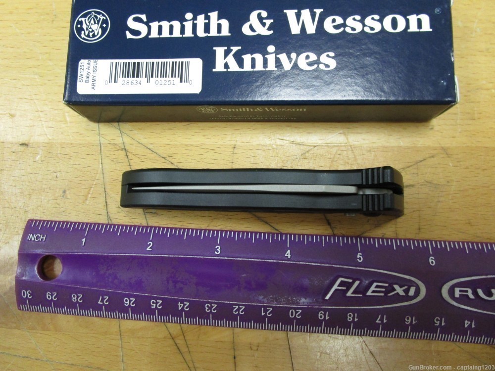 Smith & Wesson Automatic Knife, 2.75" Spear Point Blade (SW1251)-USA!-No Cl-img-6