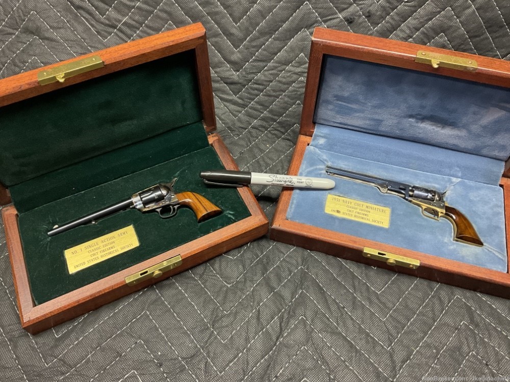 Colt 1851 Navy & Peacemaker miniatures no. 1 & no. 3 pair lot-img-0