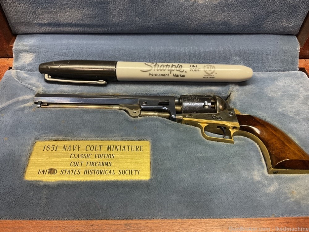 Colt 1851 Navy & Peacemaker miniatures no. 1 & no. 3 pair lot-img-27