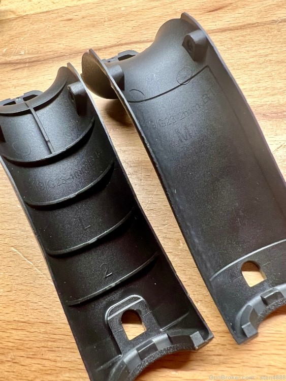 Glock 19 & 23 Factory 2 Grip Set Back Straps Beavertail-img-2