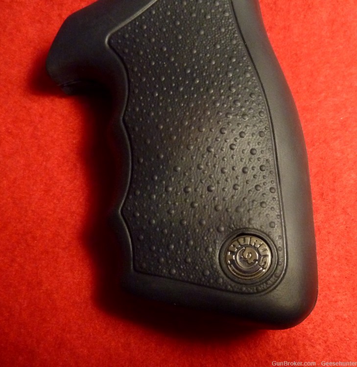 Hogue Taurus Medium Frame Revolver Monogrip Rubber Grip, Black, 66000-img-5
