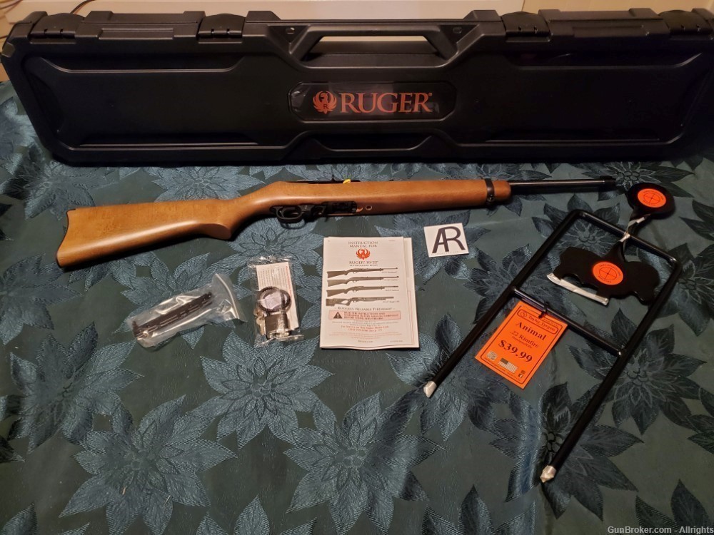 Ruger 10/22 Carbine 31128 w/ Spinner Target & Hard Case-img-2