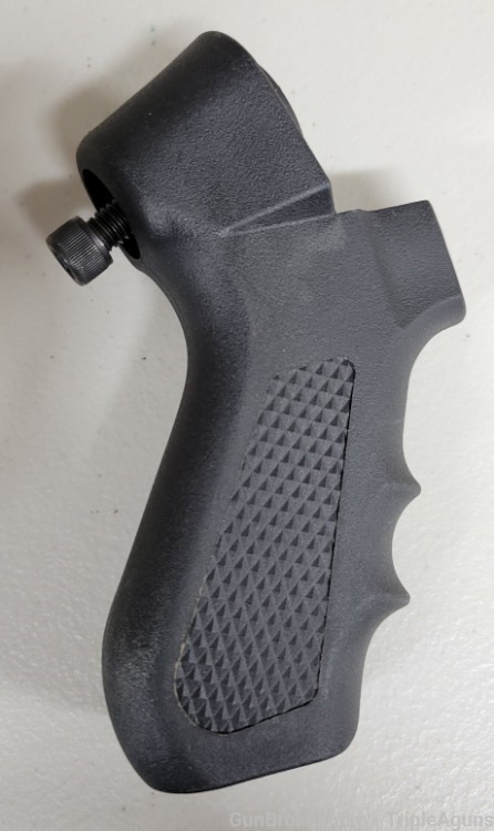 Mossberg 500 590 12ga factory pistol grip with screw used-img-1