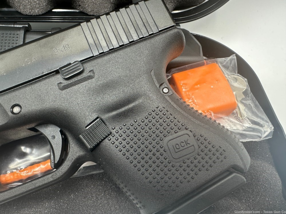 Glock 26 Gen 5 9mm Handgun - BRAND NEW-img-2