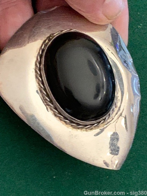 VINTAGE LARGE MEXICAN STERLING SILVER ONYX BROOCH-img-4
