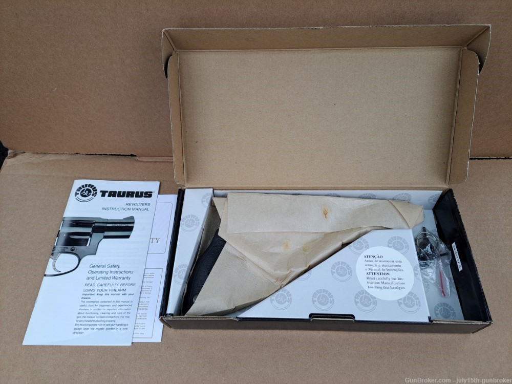 New Taurus Model 94 / M94 .22 LR Caliber Blued 9-Shot 4" Revolver-img-1