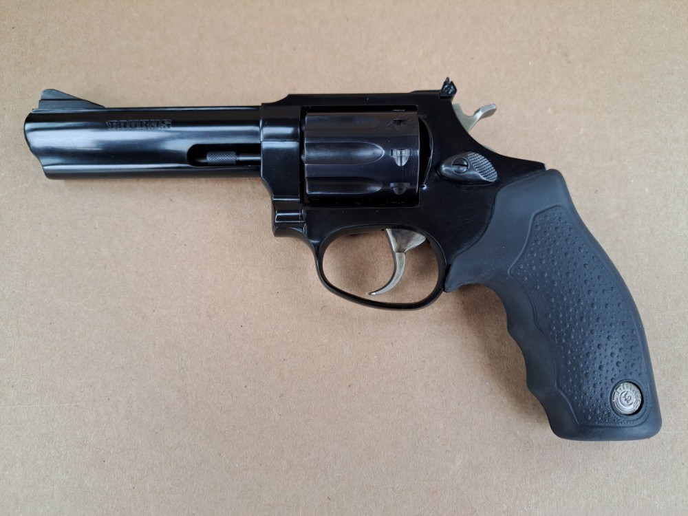 New Taurus Model 94 / M94 .22 LR Caliber Blued 9-Shot 4" Revolver-img-2